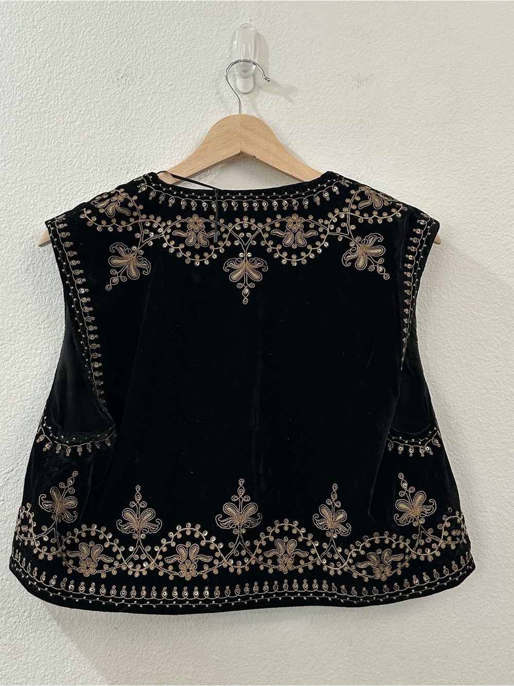 Zara The Daisy Velvet Embroidered Cropped Vest Open Front Boho Size Large - Picture 5 of 10